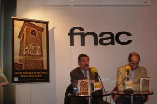 24 DE FEBRERO 2012<BR>Presentación La Torre del Gallo en FNAC (Sevilla)