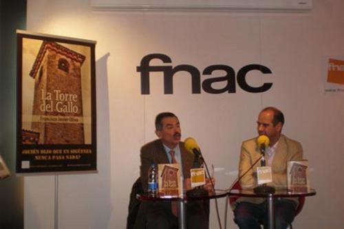 24 DE FEBRERO 2012<BR>Presentación La Torre del Gallo en FNAC (Sevilla)