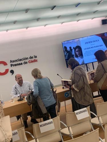 18 DE NOVIEMBRE 2025<br>Presentación Cádiz LO QUE NO PUDO SER, Asociación de la Prensa de Cádiz