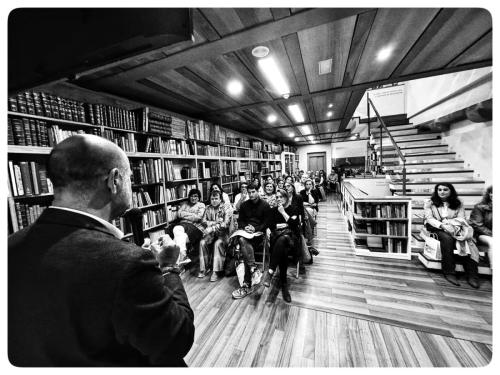 8 DE OCTUBRE 2025<br>Presentación de Lo que no pudo ser en la Librería Couceiro de Santiago de Compostela